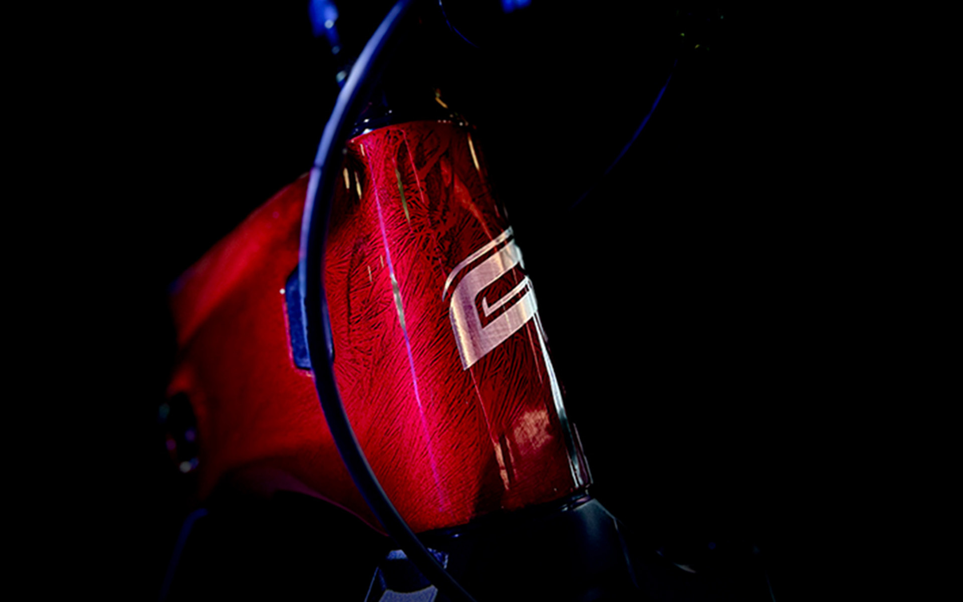 1920x1920_mgm_race